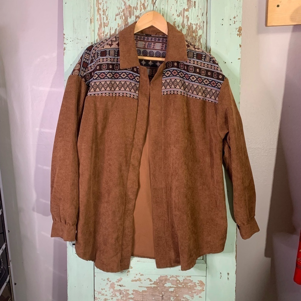 Women’s SHEIN brown corduroy open front long sleeve with geometric print
